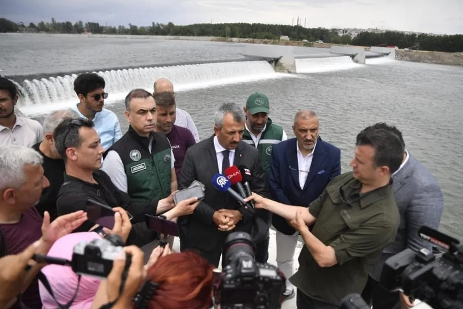BARAJ SU TUTTU  ŞİMDİ SIRA ENERJİ ÜRETİMİNDE!
