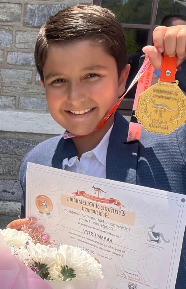 KEREM ÜSTEV’DEN ULUSLARARASI OLİMPİYATLARDA ALTIN SERİSİ 