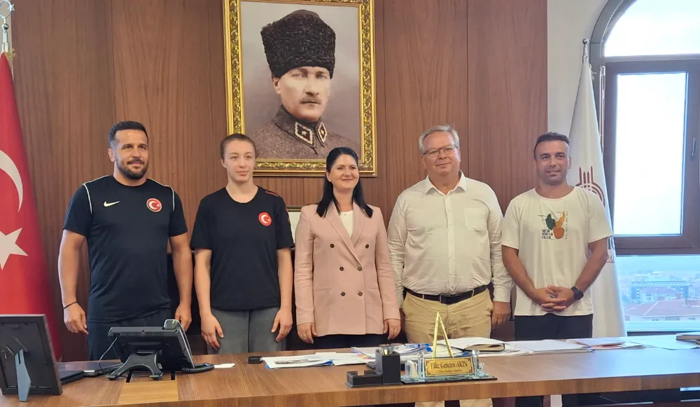 EDİRNE BELEDİYE MECLİSİNDEN DÜNYA ÜÇÜNCÜSÜ GÜREŞÇİMİZE TAM ALTIN 