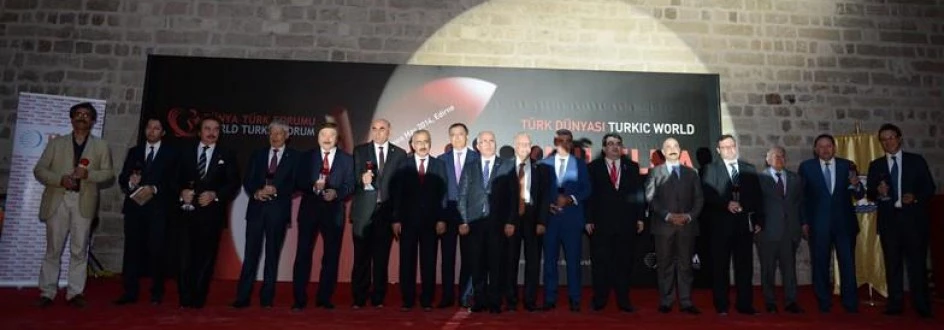 1. KIZIL ELMA ÖDÜLLERİ SAHİPLERİNİ BULDU