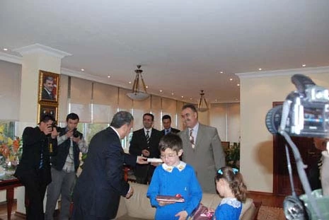 23 Nisan valisi Bıçakçı; daha çok oyun alanı yapın&#8230;