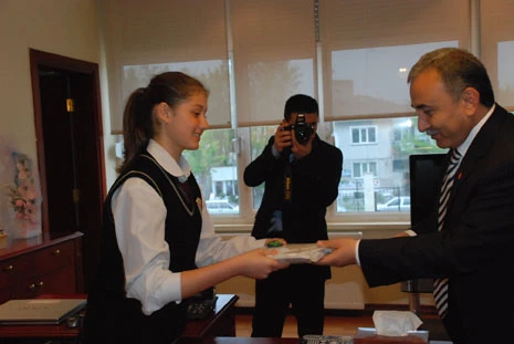 23 Nisan valisi Bıçakçı; daha çok oyun alanı yapın