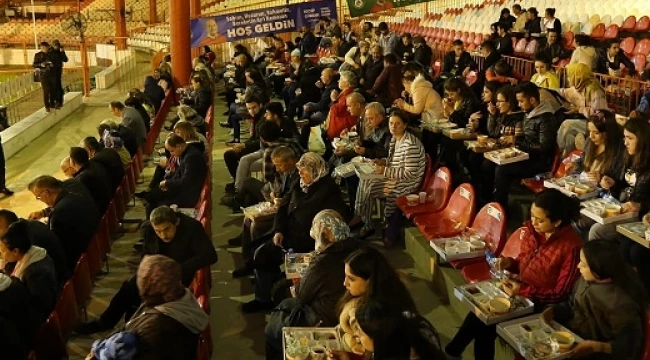 Er meydanında sahur