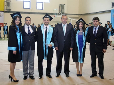 KIRKPINAR BEDEN EĞİTİMİ VE SPOR YÜKSEKOKULU MEZUNİYET TÖRENİ COŞKUYLA GERÇEKLEŞTİRİLDİ