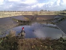 SU KESİNTİLERİ EMİŞ HAVUZLARINI TIKAYAN  ZİFTLİ KAĞITLAR VE MOLOZLARDAN DOLAYI OLMUŞ.