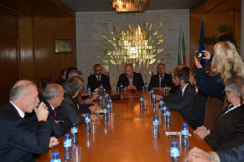 VALİ DURUER; BALKANLARDAKİ TEMASLARINA DEVAM EDİYOR..