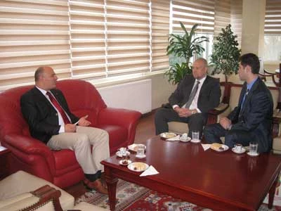 BELARUS BAŞKONSOLOSUNDAN VALİLİĞE ZİYARET