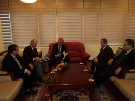 İLİM YAYMA CEMİYETİNDEN VALİ DURUERE NEZAKET ZİYARETİ