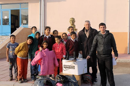  BELEDİYE MUHTAÇ ÇOCUKLARI GİYDİRDİ