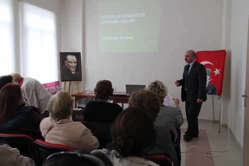 EDİRNE BELEDİYE BAŞKAN YARDIMCISI DR.ERTUĞRUL TANRIKULU, KANSERDEN KORUNMA YOLLARINI ANLATTI.