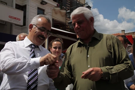 YUMURTA TOKUŞTURUP, NİYET ÇEKTİLER