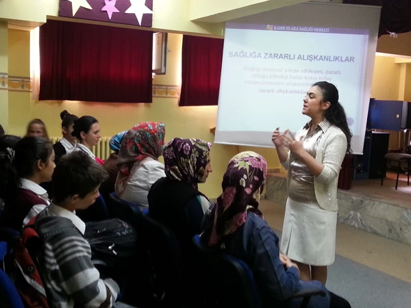 EDİRNE BELEDİYESİ AİLE DANIŞMA MERKEZİ MAHALLE TOPLANTILARINA DEVAM EDİYOR.