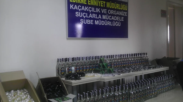 EMNİYET MÜDÜRLÜĞÜ, UYUŞTURUCU SATICILARINA VE KAÇAKÇILARA GÖZ AÇTIRMIYOR.