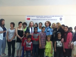 EDİRNE KADIN GİRİŞİMCİLERDEN MÜLTECİLERE YARDIM ELİ