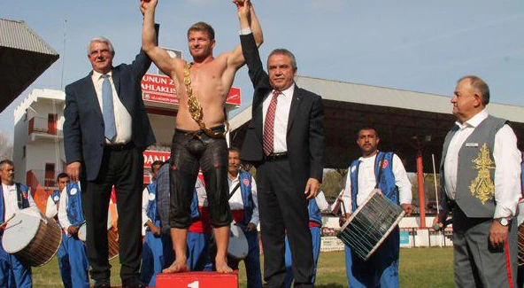 ALTIN KEMERİN YENİ SAHİBİ İSMAİL BALABAN