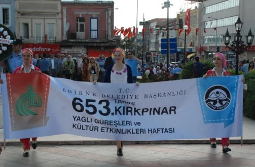 653. TARİHİ KIRKPINAR YAĞLI GÜREŞLERİ KÜLTÜR ETKİNLİKLERİ BAŞLADI