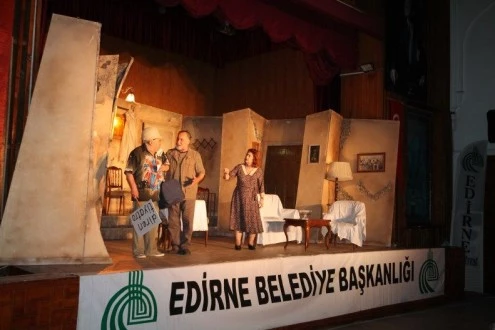  ‘BEDELİ ÖDENMİŞTİR.’ ADLI TİYATRO OYUNU SAHNELENDİ.