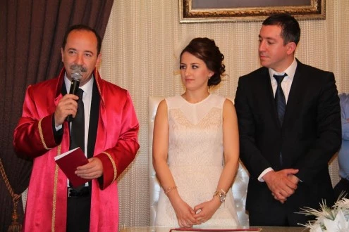 BELEDİYE BAŞKANI RECEP GÜRKAN İLK NİKÂHINI KIYDI