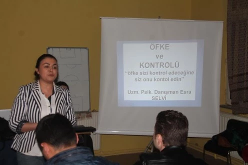 BELEDİYEDEN ŞOFÖRLERE ÖFKE VE KONTROLÜ EĞİTİMİ
