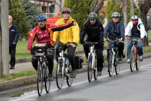 EDOKS; “BİSİKLET DE TRAFİĞİN BİR PARÇASIDIR!!!”