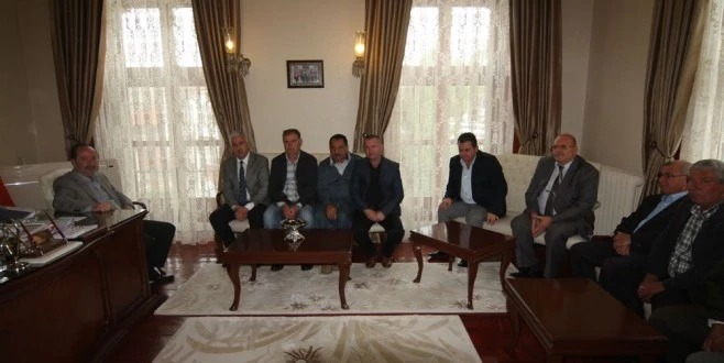 ETUS YÖNETİM KURULU BELEDİYE BAŞKANI GÜRKAN’I ZİYARET ETTİ.