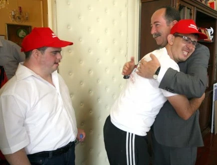 GÜRKAN; “YETERKİ YÜREĞİNİZDE, BEYİNLERİNİZDE ENGELLER OLMASIN”