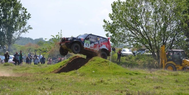 HAYATA BAĞIŞ OFF-ROAD YARIŞLARI NEFES KESTİ.