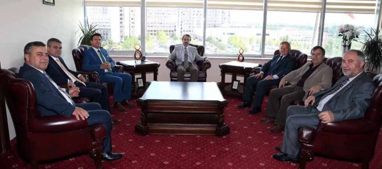 İPSALALI YÖNETİCİLERİNDEN REKTÖR YÖRÜK’E ZİYARET