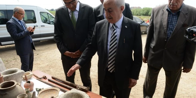 İŞADAMI KERİM BULUT BULDUĞU TARİHİ ESERLERİ MÜZEYE BAĞIŞLADI