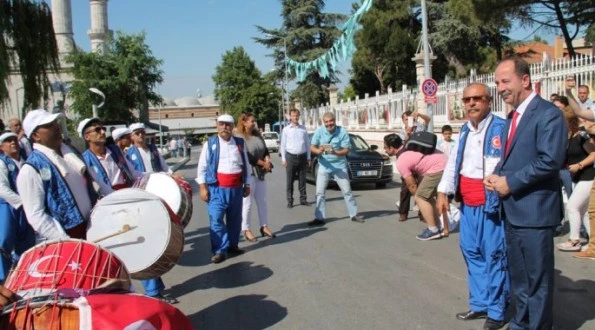 KIRKPINAR DAVUL ZURNA EKİBİ GÜRKAN’I KARŞILAD