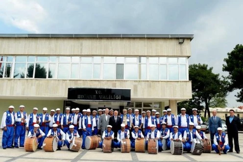 KIRKPINAR DAVULCULARINDAN VALİ ŞAHİN