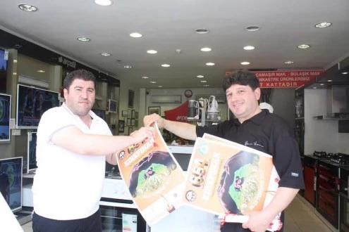 KIRMIZI DİPLİ MUM GELENEĞİ SÜRDÜRÜLÜYOR