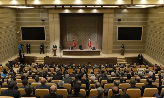 ÖZTÜRK VE HİSARCIKLIOĞLU TOBB ÜYELERİYLE BİRLİKTE CUMHURBAŞKANINI ZİYARET ETTİ