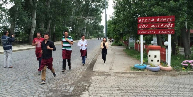 ‘SINIR TANIMAYAN DOSTLUK YARI MARATONUNU’ DOSTLUK KAZANDI…