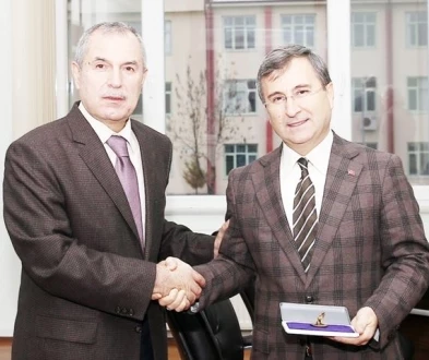 TÜ EDEBİYAT FAKÜLTESİNDE GÜNŞEN DÖNEMİ